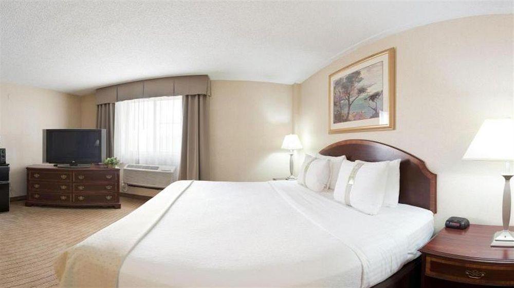 Holiday Inn & Suites Chicago-Carol Stream Wheaton By Ihg Eksteriør bilde