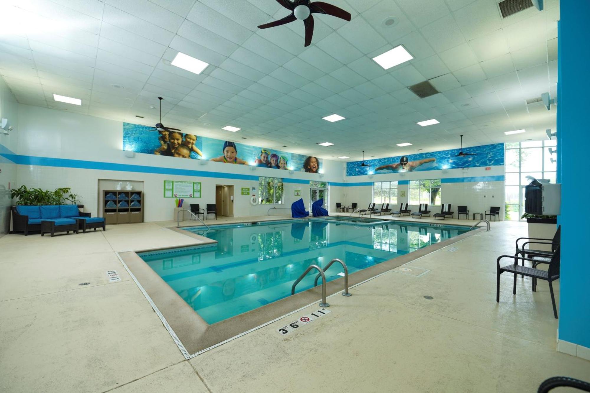 Holiday Inn & Suites Chicago-Carol Stream Wheaton By Ihg Eksteriør bilde