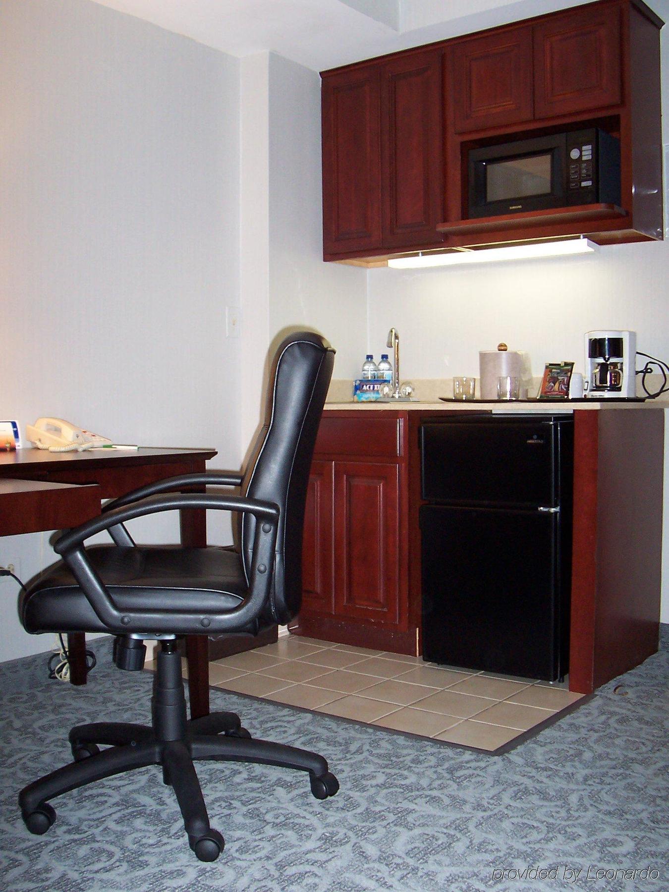 Holiday Inn & Suites Chicago-Carol Stream Wheaton By Ihg Rom bilde